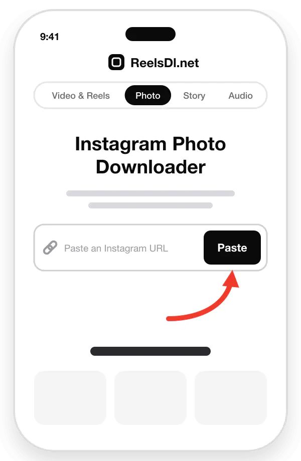 Step 2: paste the copied link into the ReelsDl.net Instagram Photo Downloader and tap Paste