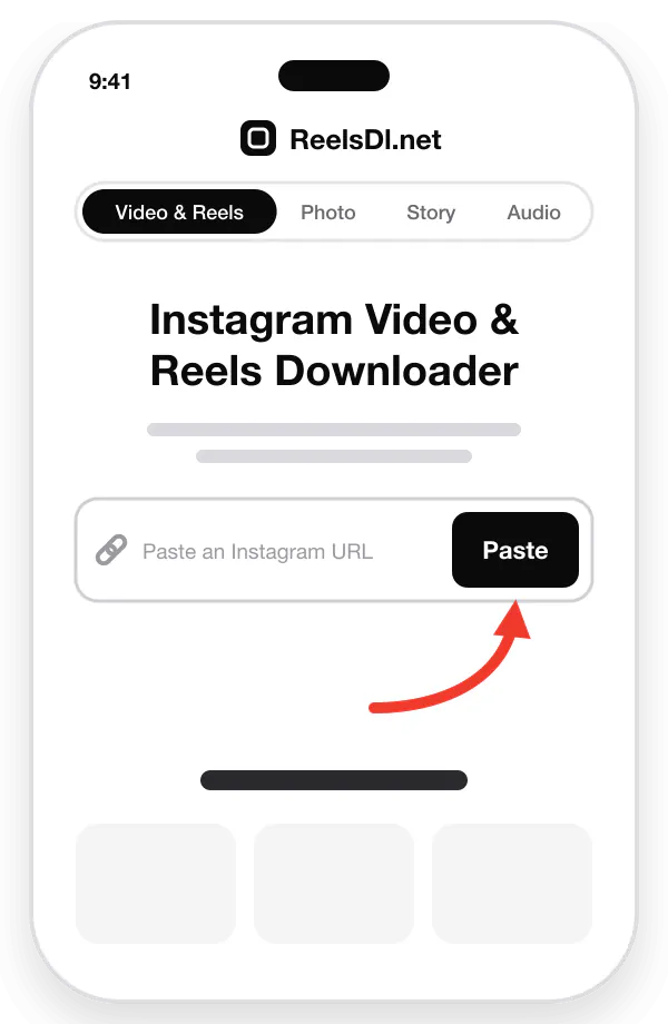 Step 2: paste the copied link into the ReelsDl.net Instagram Video & Reels Downloader and tap Paste